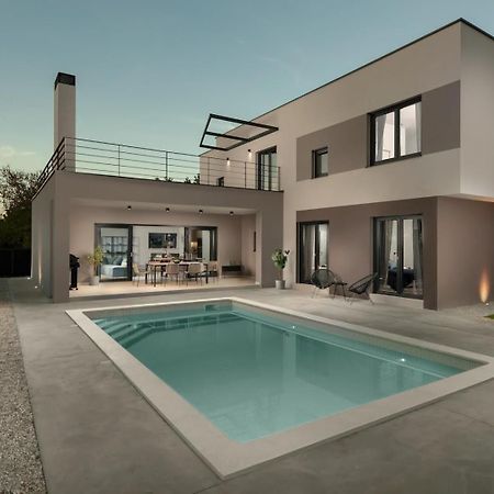 Villa 45 ボドニャン エクステリア 写真